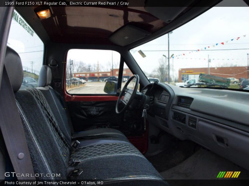 Electric Currant Red Pearl / Gray 1995 Ford F150 XLT Regular Cab