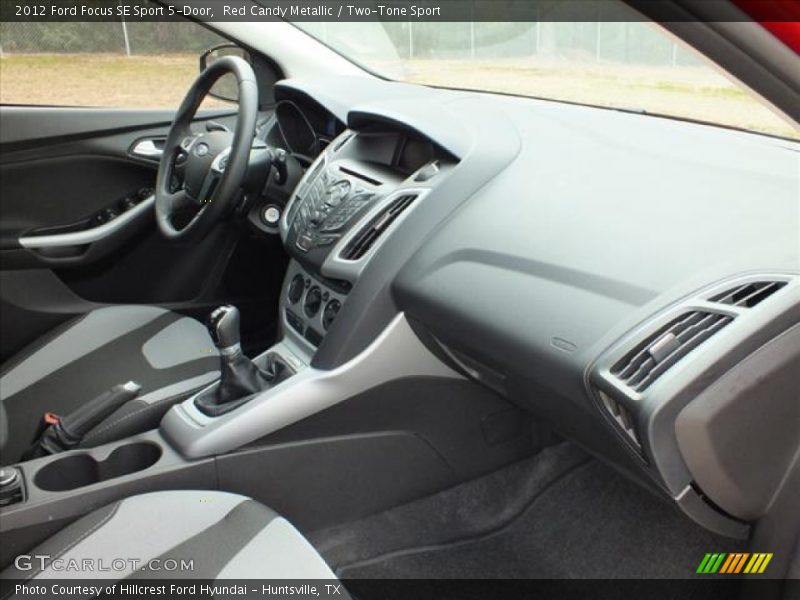 Red Candy Metallic / Two-Tone Sport 2012 Ford Focus SE Sport 5-Door