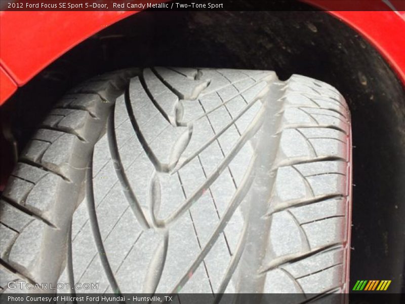 Red Candy Metallic / Two-Tone Sport 2012 Ford Focus SE Sport 5-Door