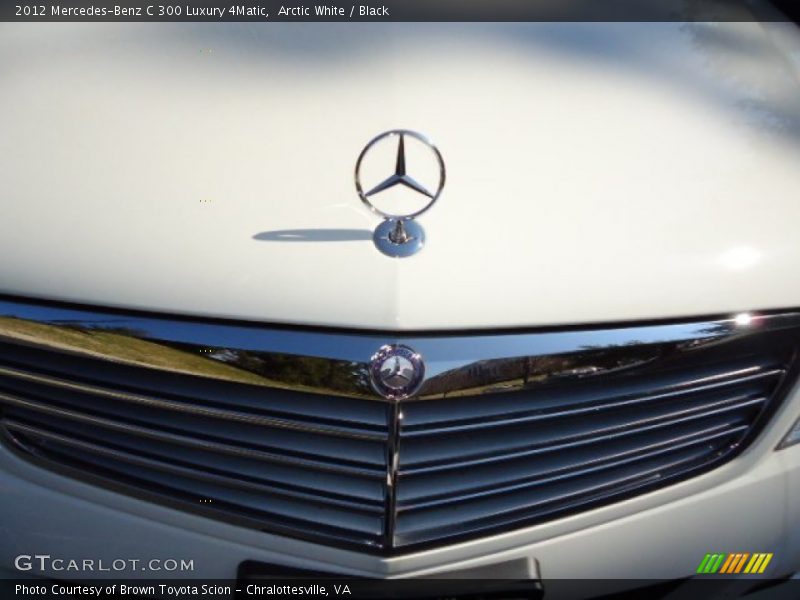 Arctic White / Black 2012 Mercedes-Benz C 300 Luxury 4Matic
