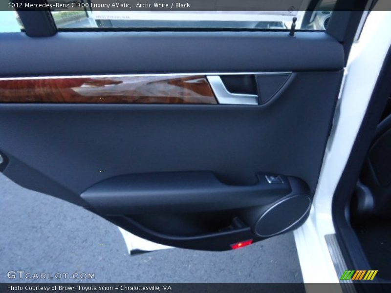 Arctic White / Black 2012 Mercedes-Benz C 300 Luxury 4Matic