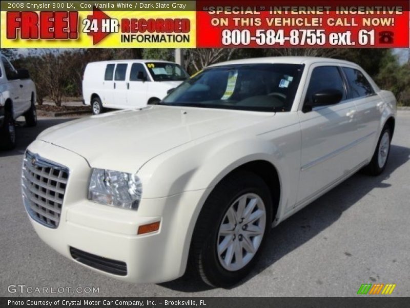 Cool Vanilla White / Dark Slate Gray 2008 Chrysler 300 LX