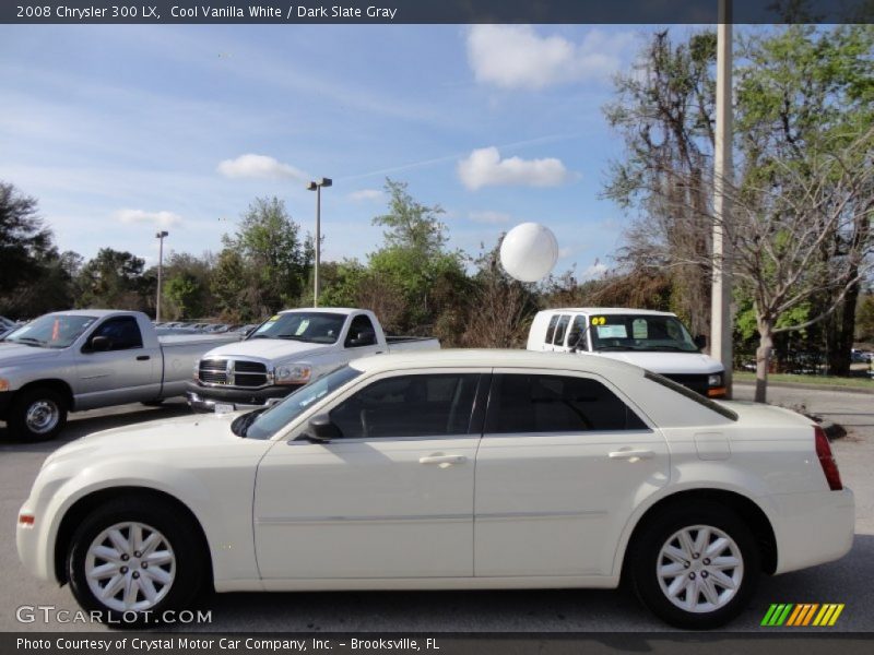 Cool Vanilla White / Dark Slate Gray 2008 Chrysler 300 LX