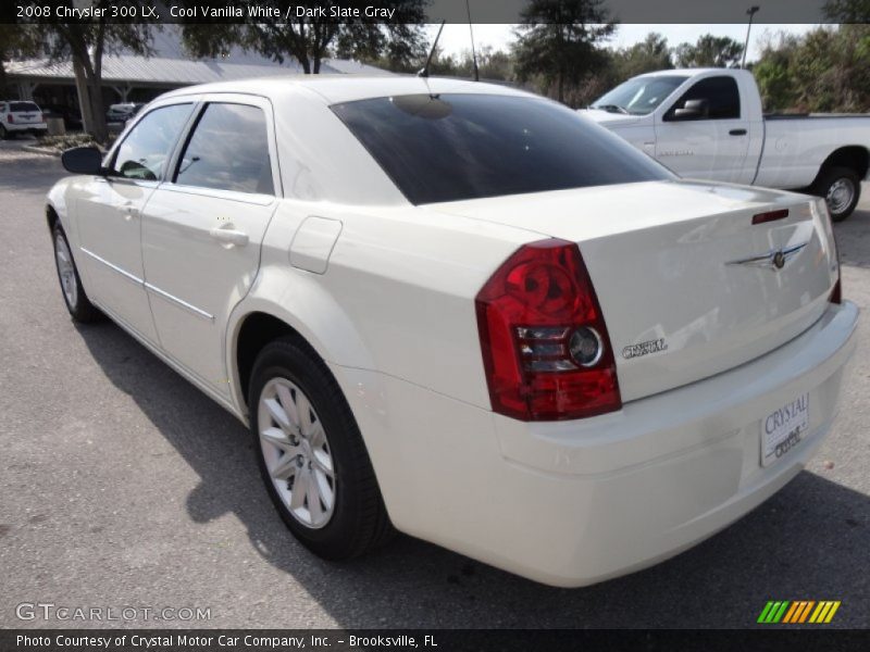 Cool Vanilla White / Dark Slate Gray 2008 Chrysler 300 LX