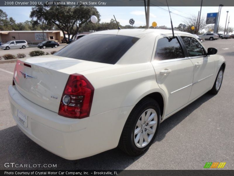 Cool Vanilla White / Dark Slate Gray 2008 Chrysler 300 LX