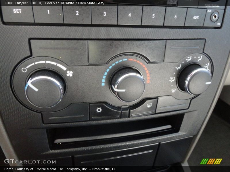 Cool Vanilla White / Dark Slate Gray 2008 Chrysler 300 LX