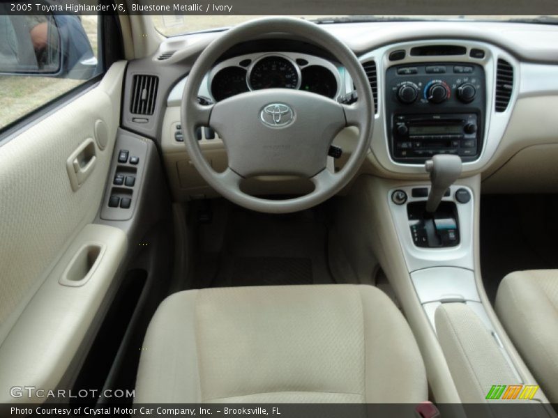 Bluestone Metallic / Ivory 2005 Toyota Highlander V6
