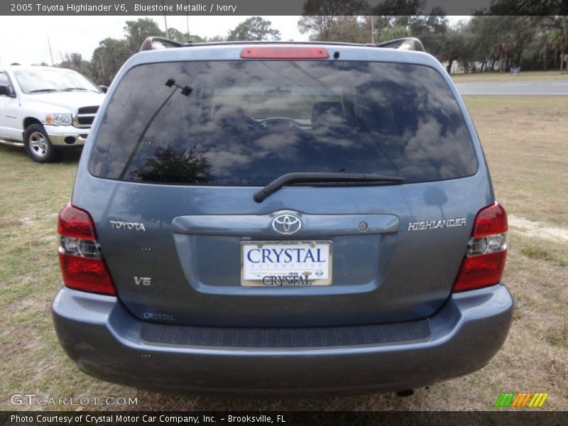 Bluestone Metallic / Ivory 2005 Toyota Highlander V6