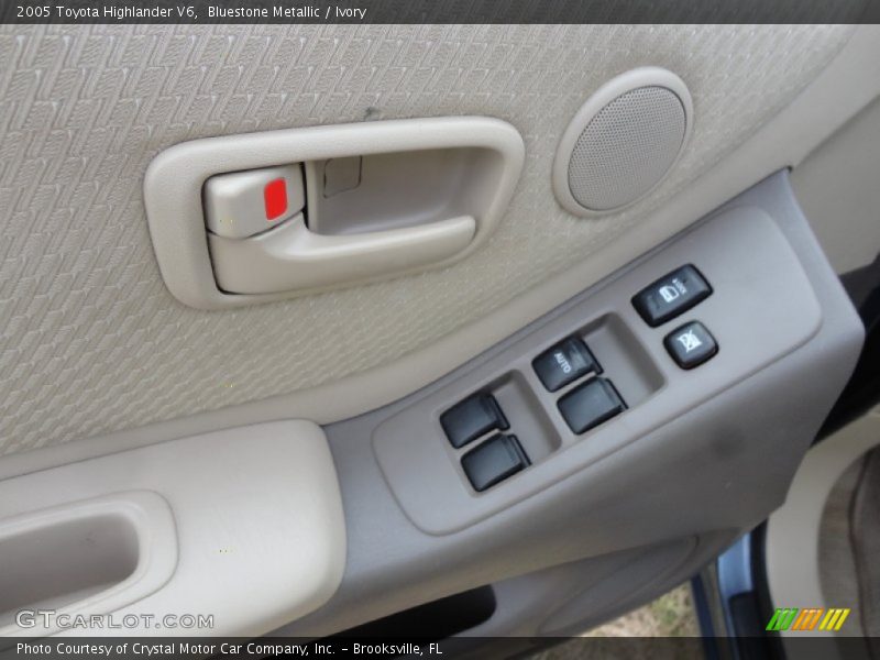 Bluestone Metallic / Ivory 2005 Toyota Highlander V6