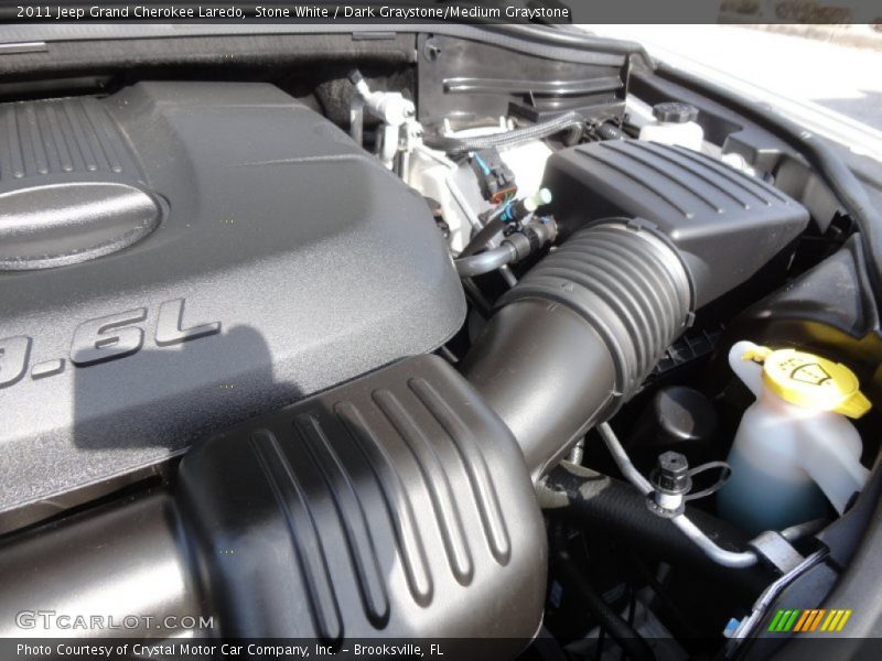 Stone White / Dark Graystone/Medium Graystone 2011 Jeep Grand Cherokee Laredo
