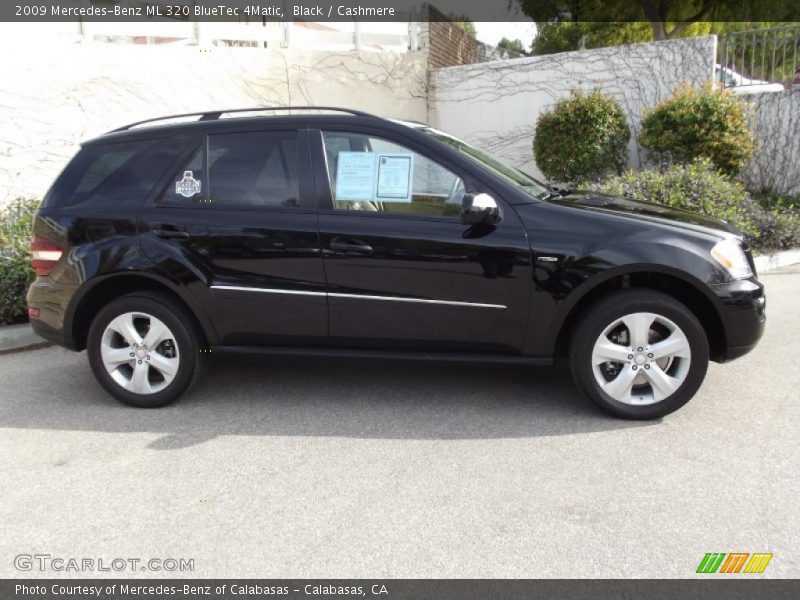 Black / Cashmere 2009 Mercedes-Benz ML 320 BlueTec 4Matic