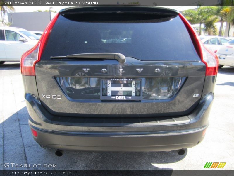 Savile Grey Metallic / Anthracite 2010 Volvo XC60 3.2