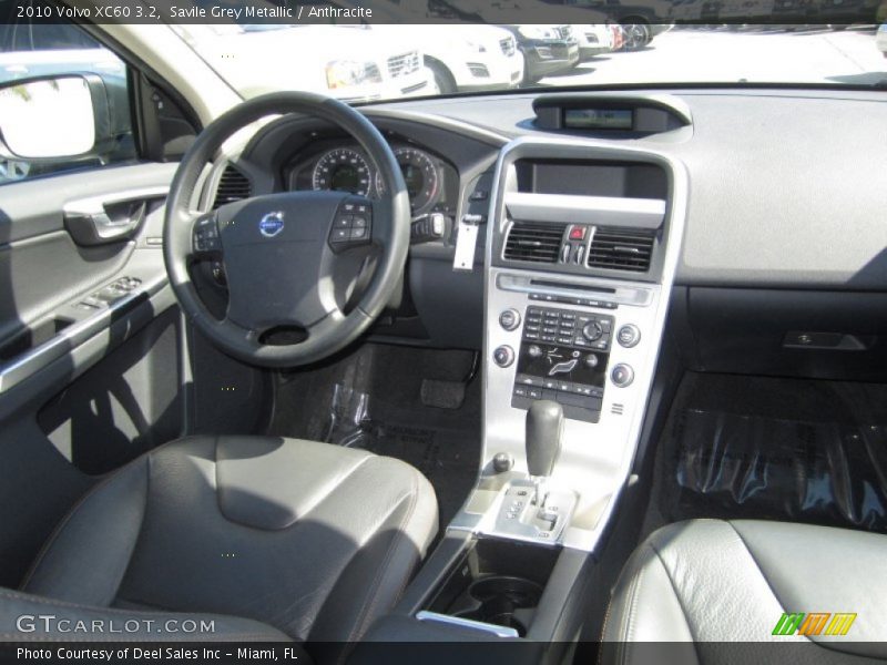 Savile Grey Metallic / Anthracite 2010 Volvo XC60 3.2