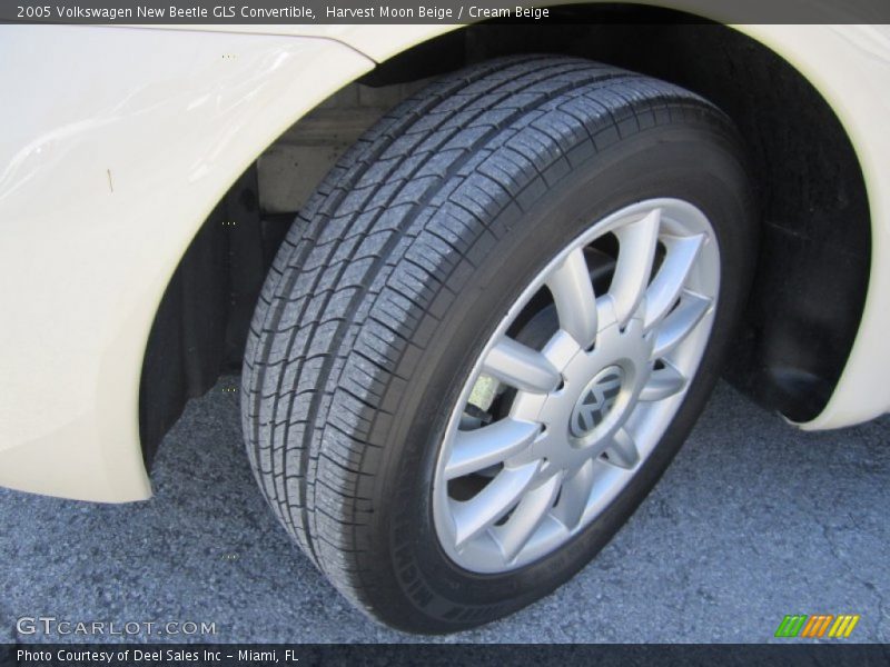 Harvest Moon Beige / Cream Beige 2005 Volkswagen New Beetle GLS Convertible