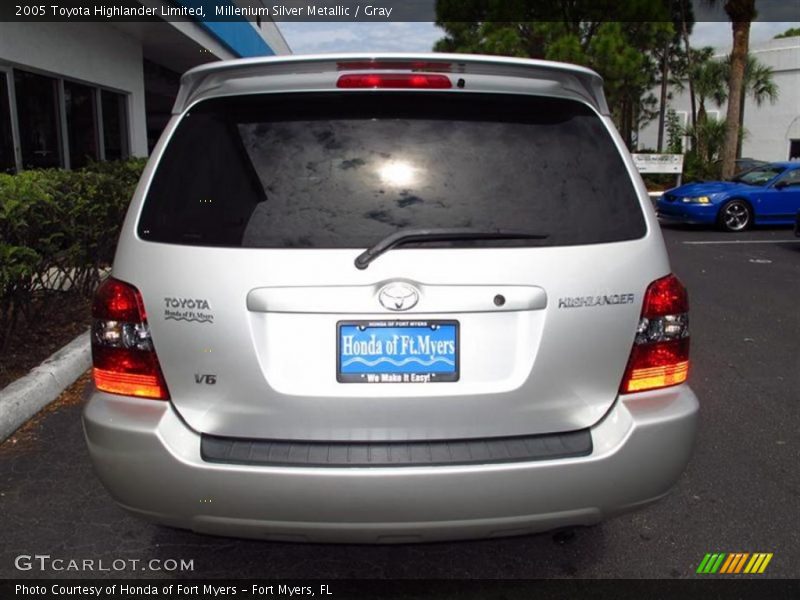 Millenium Silver Metallic / Gray 2005 Toyota Highlander Limited