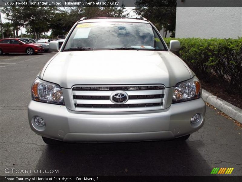 Millenium Silver Metallic / Gray 2005 Toyota Highlander Limited
