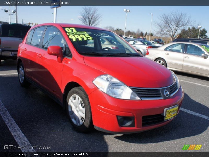 Red Alert / Charcoal 2007 Nissan Versa S