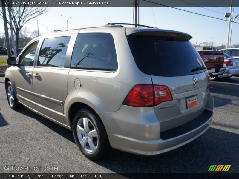 Blonde Maple / Ceylon Beige 2009 Volkswagen Routan SEL
