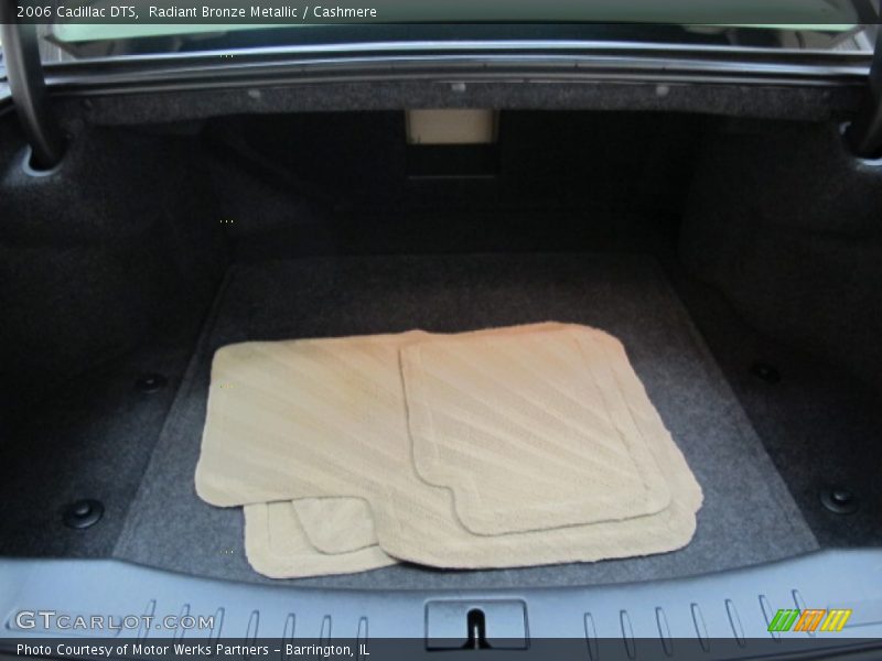Radiant Bronze Metallic / Cashmere 2006 Cadillac DTS