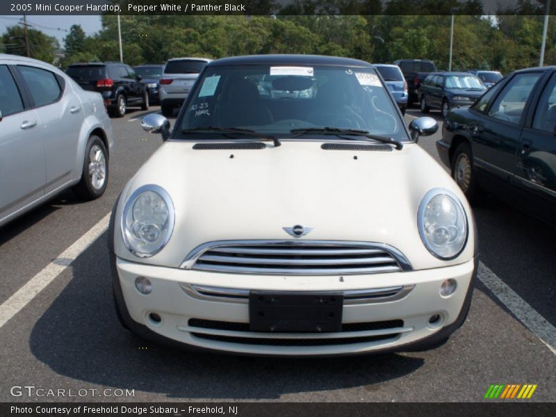 Pepper White / Panther Black 2005 Mini Cooper Hardtop