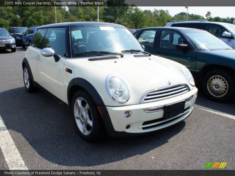 Pepper White / Panther Black 2005 Mini Cooper Hardtop