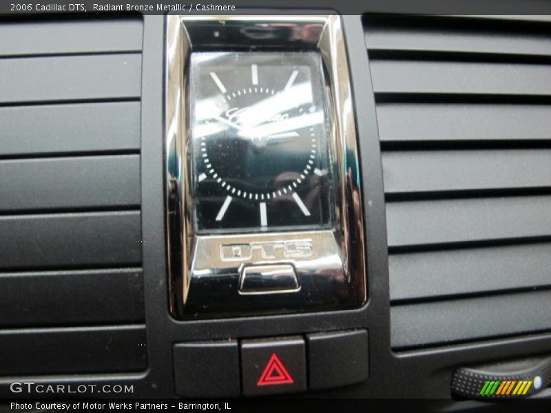 Radiant Bronze Metallic / Cashmere 2006 Cadillac DTS