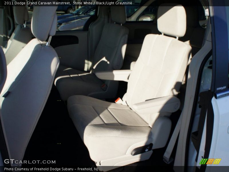 Stone White / Black/Light Graystone 2011 Dodge Grand Caravan Mainstreet