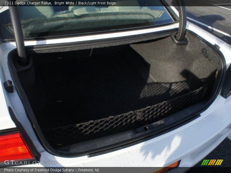 Bright White / Black/Light Frost Beige 2011 Dodge Charger Rallye