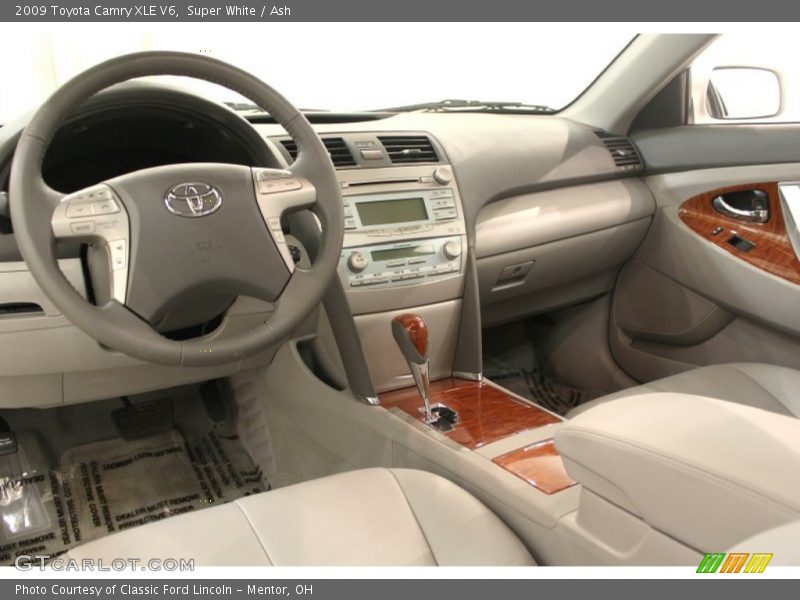Super White / Ash 2009 Toyota Camry XLE V6