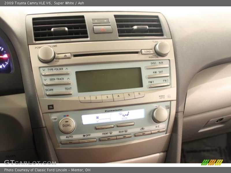 Super White / Ash 2009 Toyota Camry XLE V6