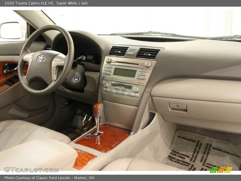Super White / Ash 2009 Toyota Camry XLE V6