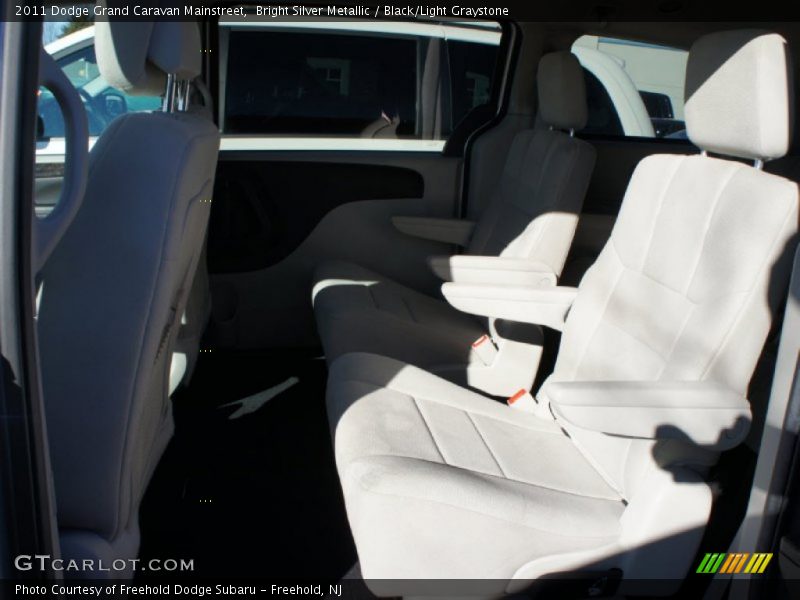 Bright Silver Metallic / Black/Light Graystone 2011 Dodge Grand Caravan Mainstreet