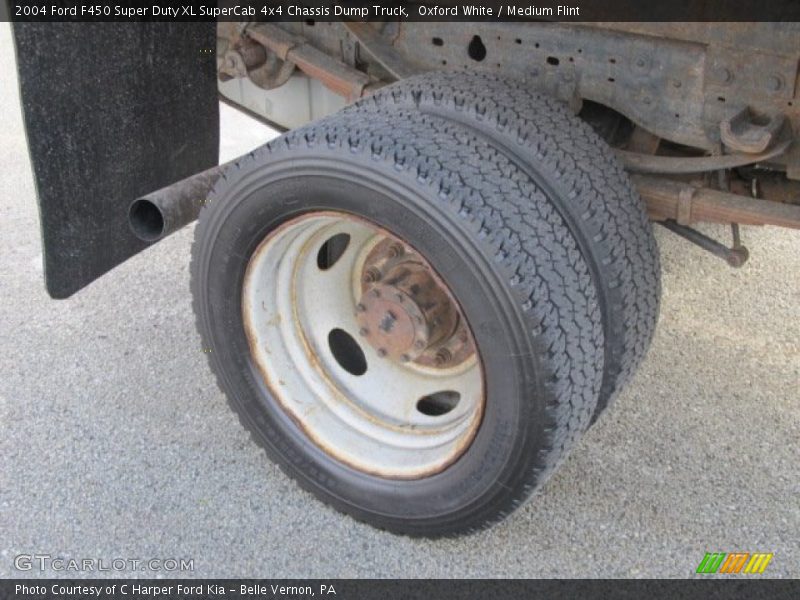 Oxford White / Medium Flint 2004 Ford F450 Super Duty XL SuperCab 4x4 Chassis Dump Truck