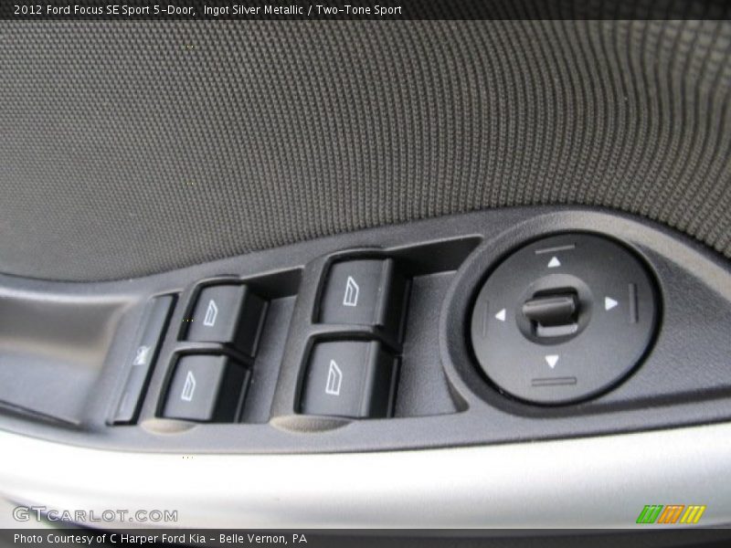 Ingot Silver Metallic / Two-Tone Sport 2012 Ford Focus SE Sport 5-Door
