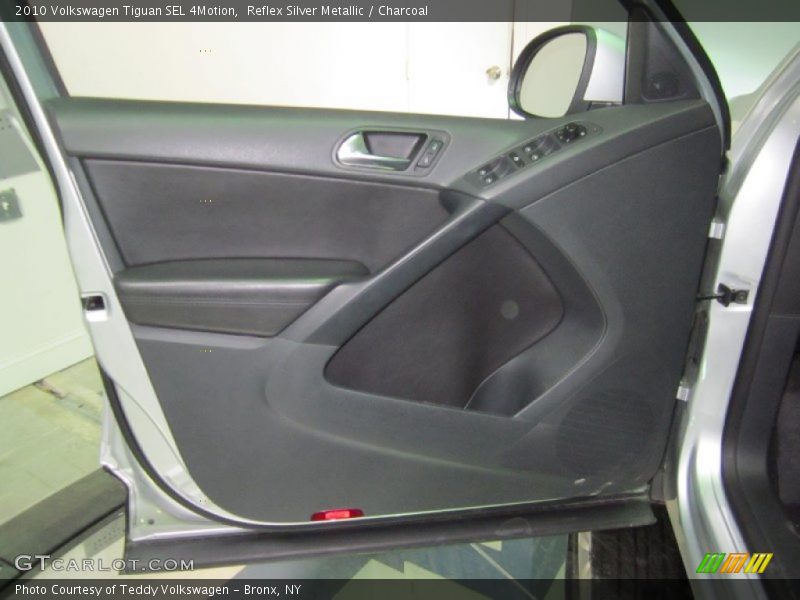 Reflex Silver Metallic / Charcoal 2010 Volkswagen Tiguan SEL 4Motion
