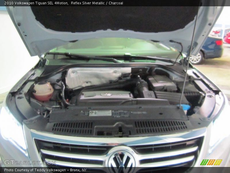 Reflex Silver Metallic / Charcoal 2010 Volkswagen Tiguan SEL 4Motion