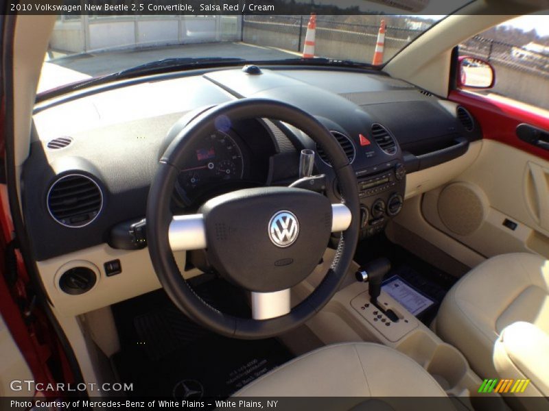 Salsa Red / Cream 2010 Volkswagen New Beetle 2.5 Convertible