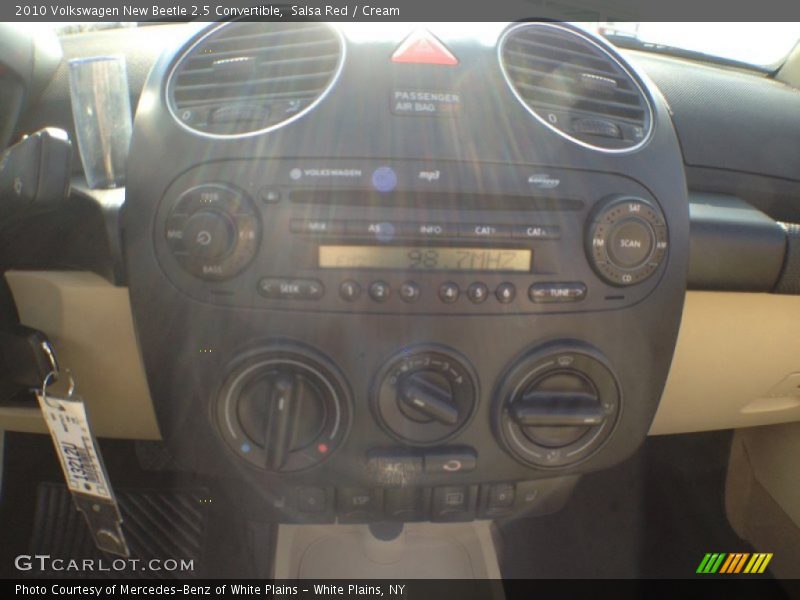 Salsa Red / Cream 2010 Volkswagen New Beetle 2.5 Convertible