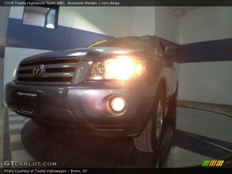 Bluestone Metallic / Ivory Beige 2006 Toyota Highlander Sport 4WD