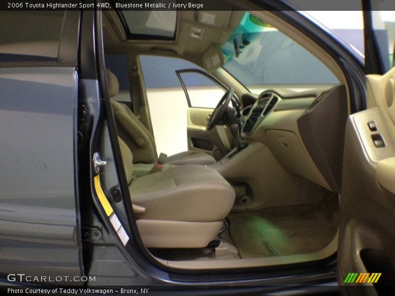Bluestone Metallic / Ivory Beige 2006 Toyota Highlander Sport 4WD