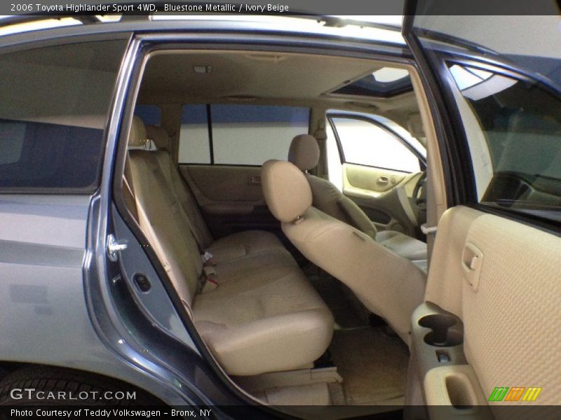 Bluestone Metallic / Ivory Beige 2006 Toyota Highlander Sport 4WD