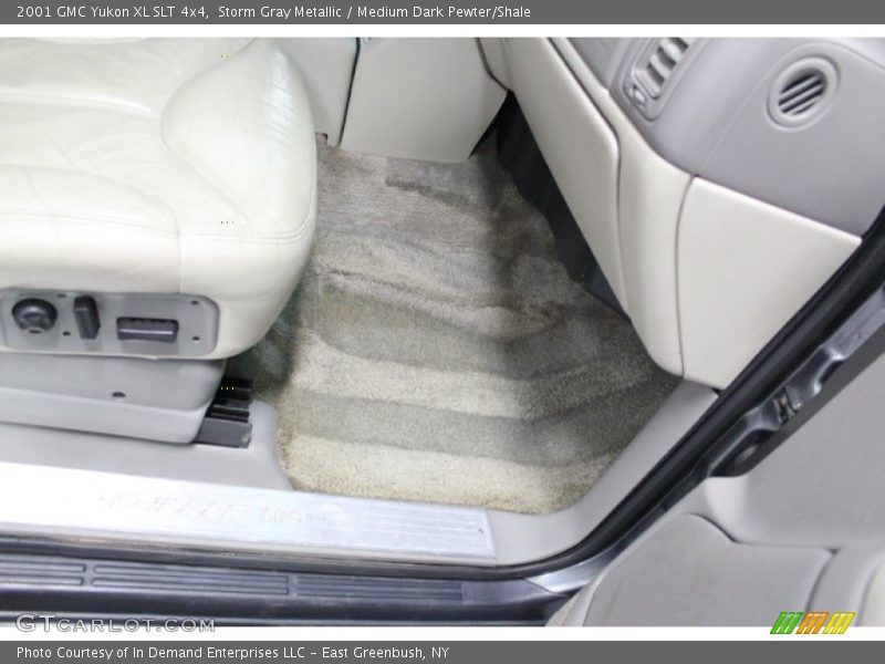 Storm Gray Metallic / Medium Dark Pewter/Shale 2001 GMC Yukon XL SLT 4x4