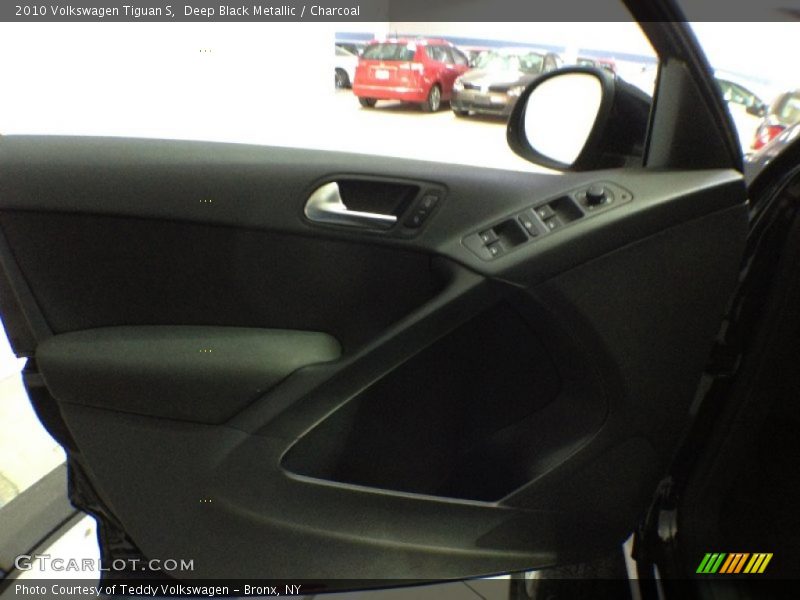 Deep Black Metallic / Charcoal 2010 Volkswagen Tiguan S