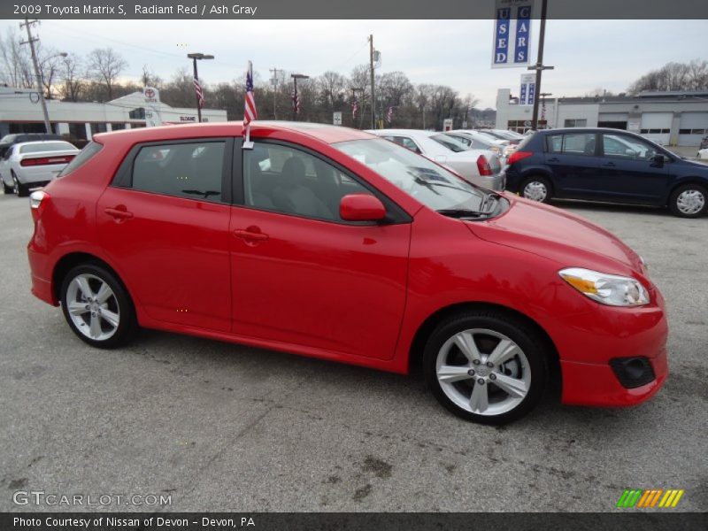 Radiant Red / Ash Gray 2009 Toyota Matrix S