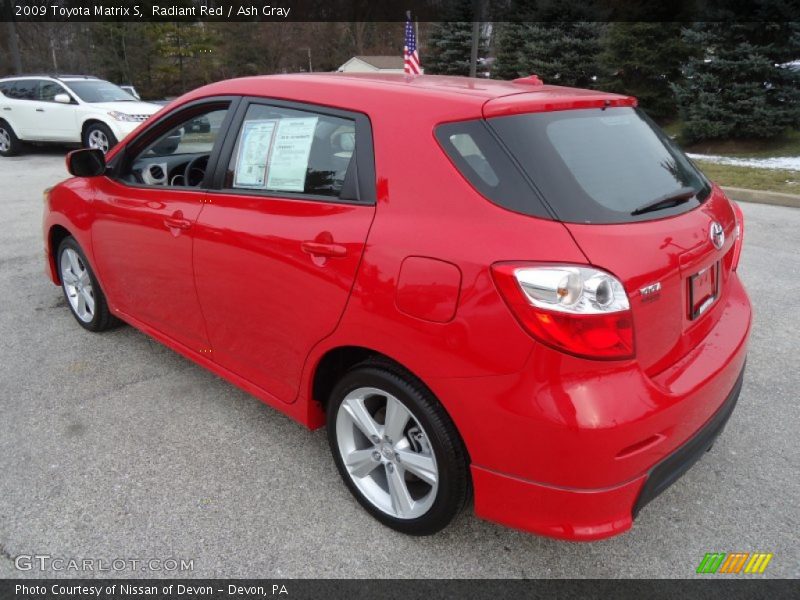 Radiant Red / Ash Gray 2009 Toyota Matrix S