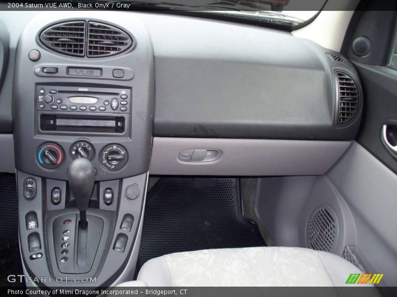 Black Onyx / Gray 2004 Saturn VUE AWD