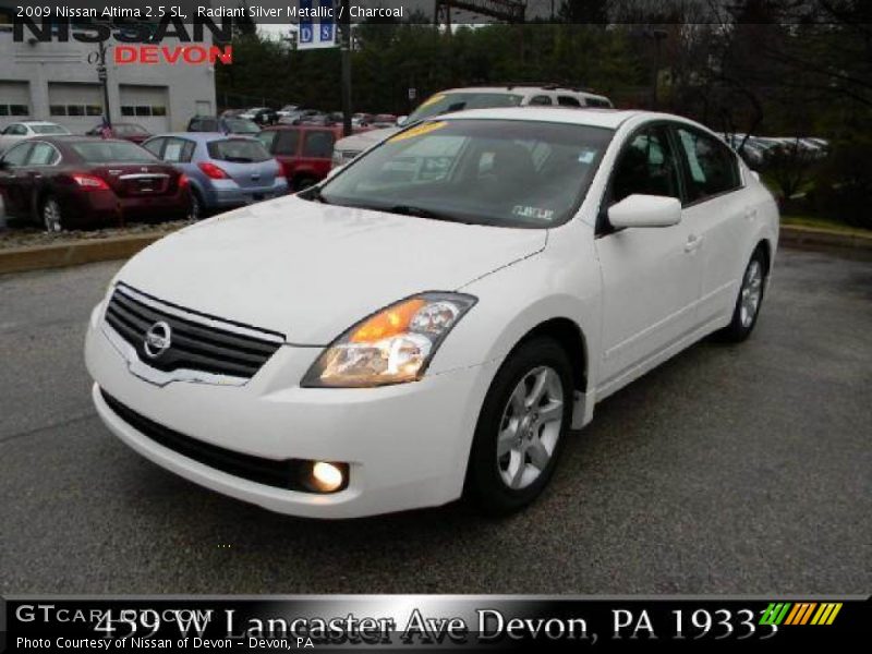 Radiant Silver Metallic / Charcoal 2009 Nissan Altima 2.5 SL