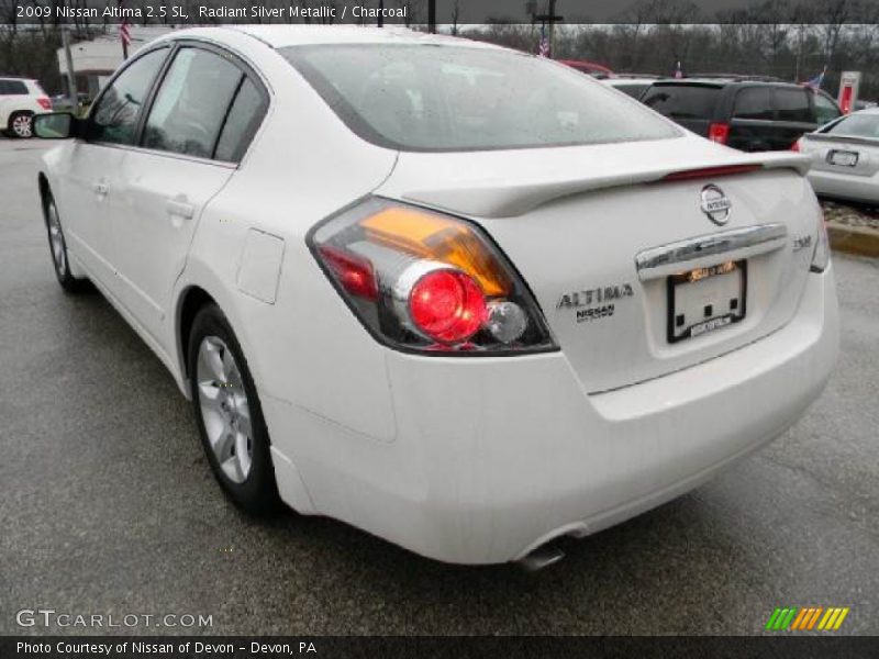 Radiant Silver Metallic / Charcoal 2009 Nissan Altima 2.5 SL