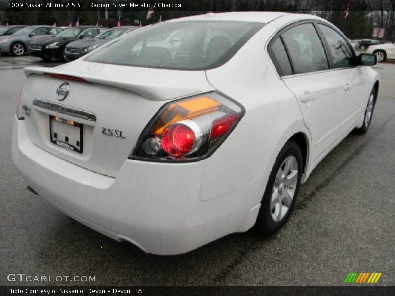 Radiant Silver Metallic / Charcoal 2009 Nissan Altima 2.5 SL