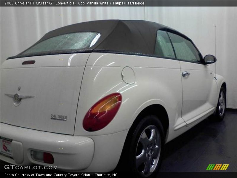 Cool Vanilla White / Taupe/Pearl Beige 2005 Chrysler PT Cruiser GT Convertible